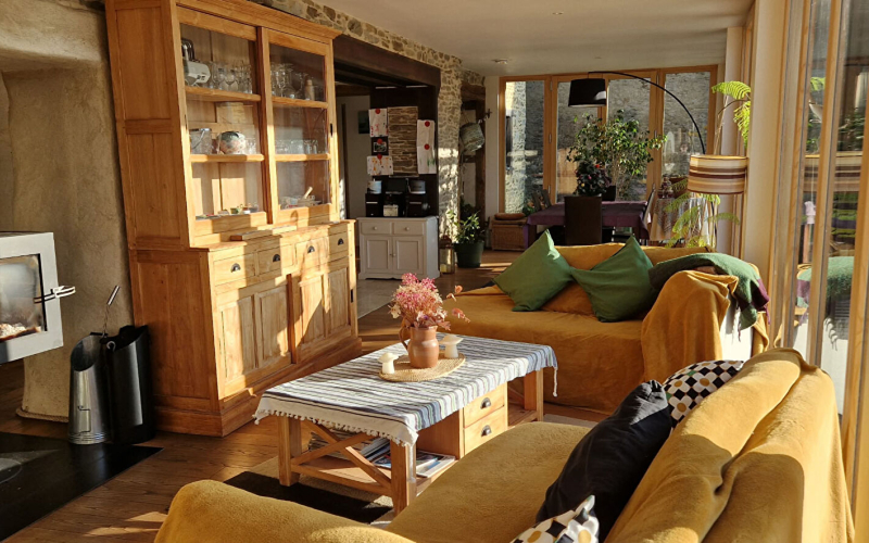 
Acigné dans un environnement privilégié Superbe maison d'environ 200 m²
 - Photo 2