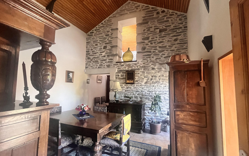 
Janzé Centre - superbe maison de caractère en pierre  sur environ 2390 m² de terrain
 - Photo 3