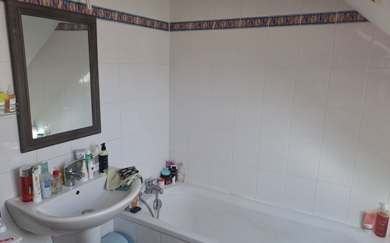
Centre ville, maison 130m2, 4 chambres.
 - Photo 9