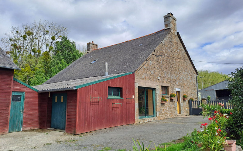 
Maison sur un terrain de 9700m² .
 - Photo 15