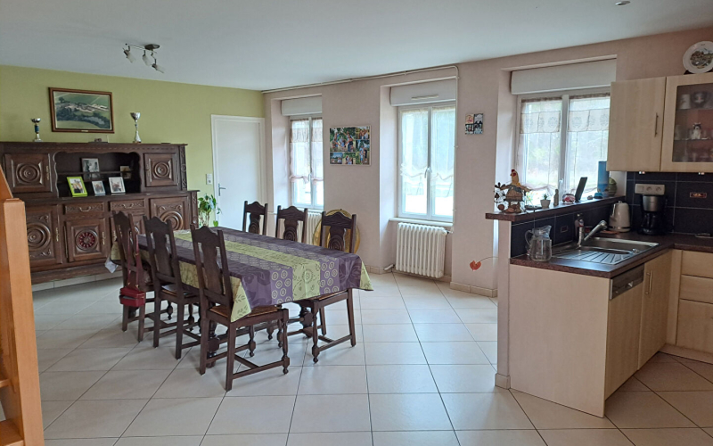 
Maison sur un terrain de 9700m² .
 - Photo 3