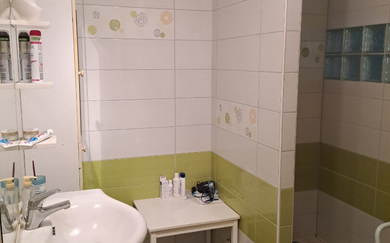 
Maison sur un terrain de 9700m² .
 - Photo 7