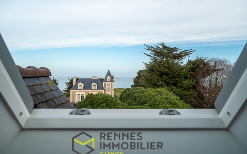 Saint-Lunaire, villa balnéaire de 7 pièces - 180 m2.
- Photo 1