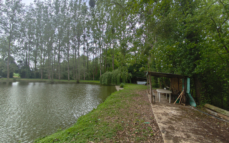 
Terrain de loisirs avec étang sur Marcillé-Raoul (35)
 - Photo 8